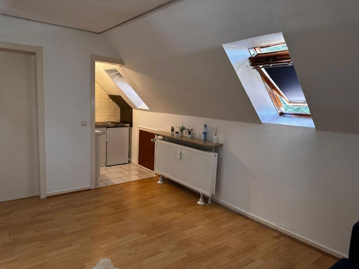 A&V Apartments Gemuetliche Rheinblick Wohnung Apt Daisy Duisburg Exteriör bild